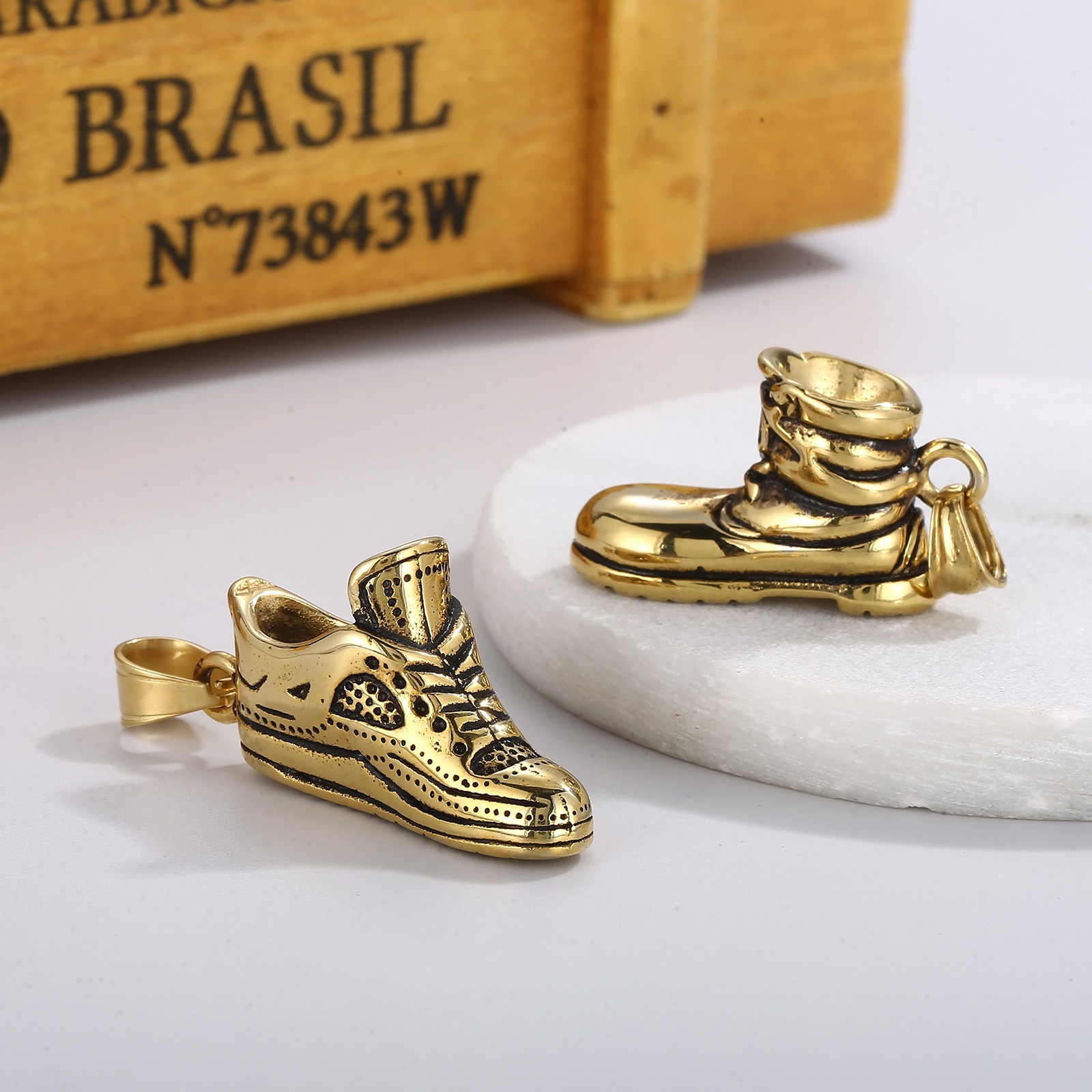 KALEN-collar con colgante de a - Men Shoes Singapore reseña y precio